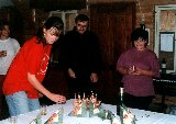 Rozsvěcení svíček na chlebíčcích(foto Maruška)